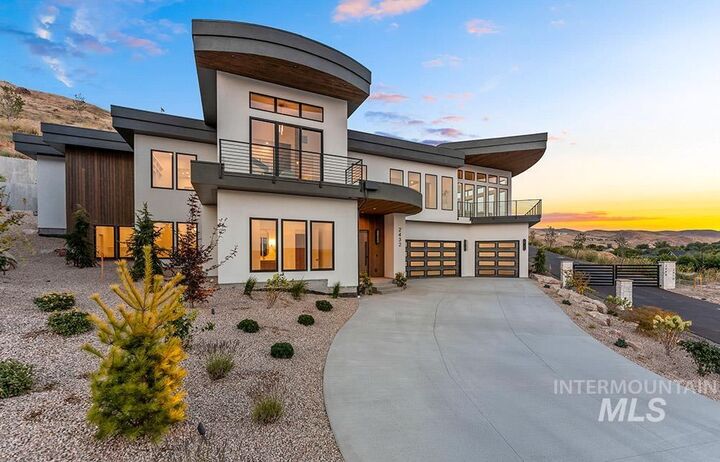 Property Photo: 2432 S Globe Lane ID 83716