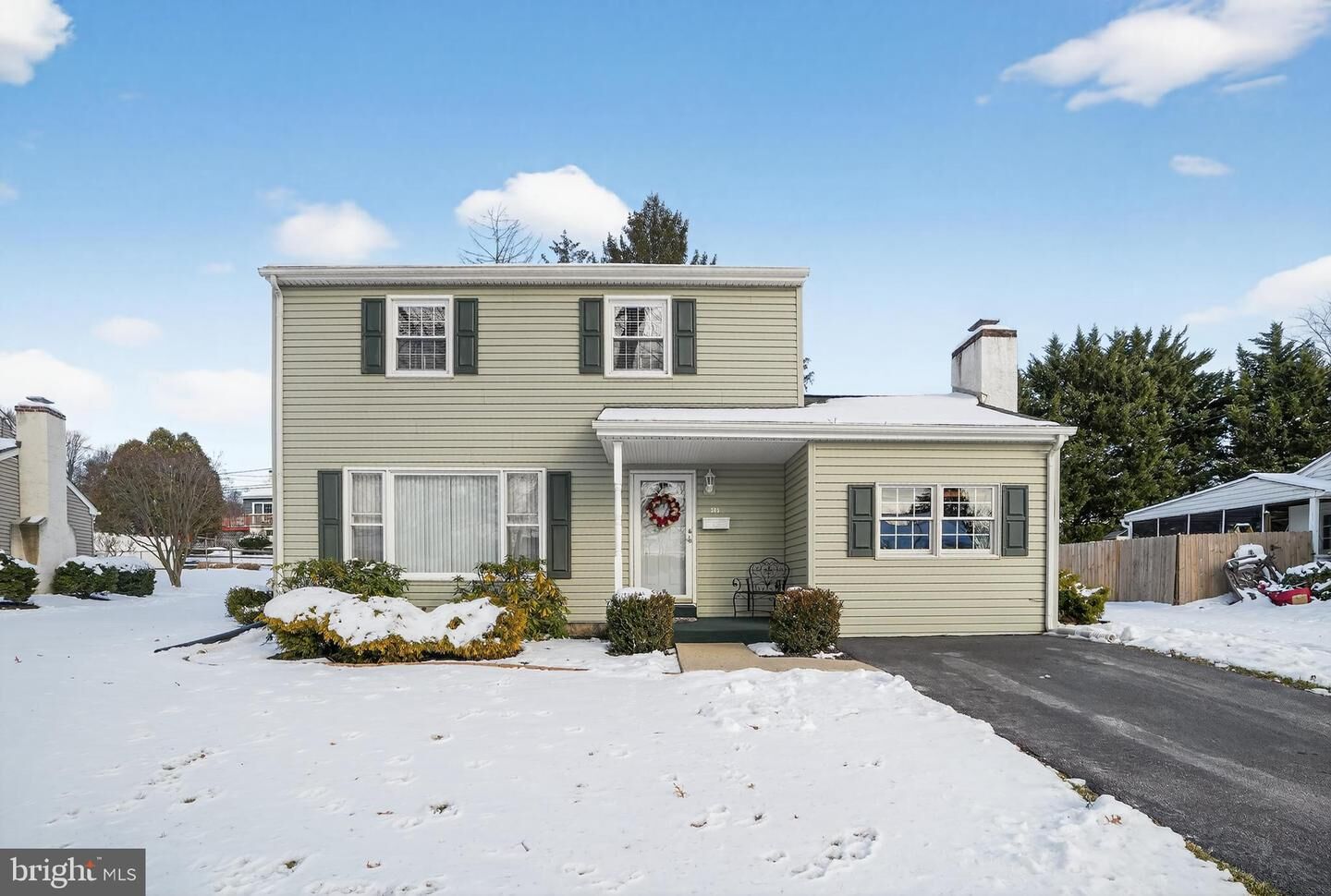 Property Photo:  305 N Lake Drive  PA 19335 