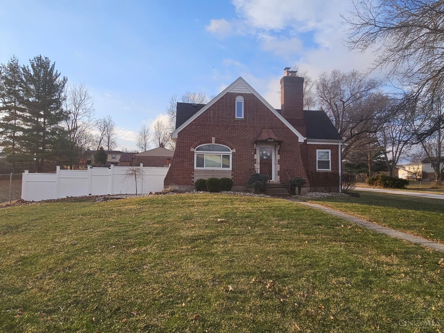 Property Photo:  2985 North Bend Road  OH 45239 