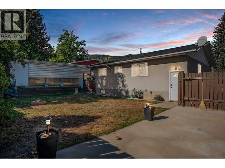 Property Photo: 204 Pinewood Drive BC V1N 2M4