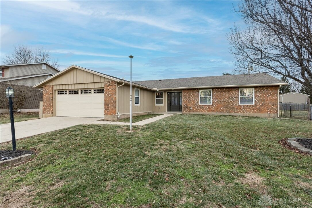 Property Photo: 2096 Sierra Trail OH 45385