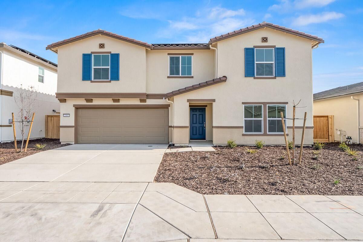 Property Photo:  2163 S Terry Avenue  CA 93725 