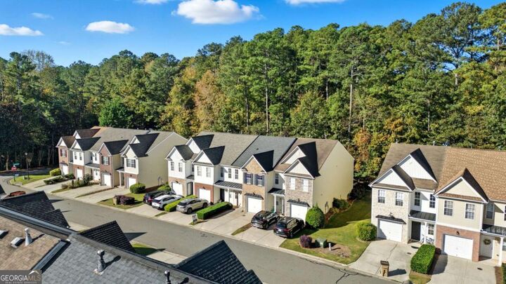 Property Photo: 2913 Greyhawk Lane GA 30040