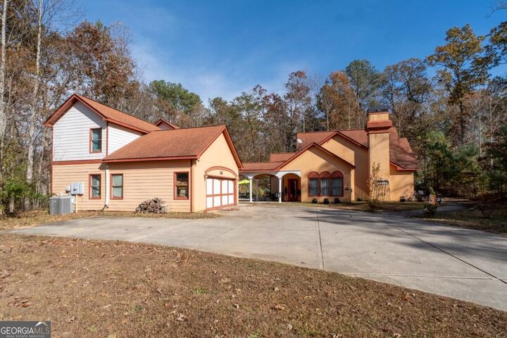 Property Photo: 1045 Fincher Road GA 30114