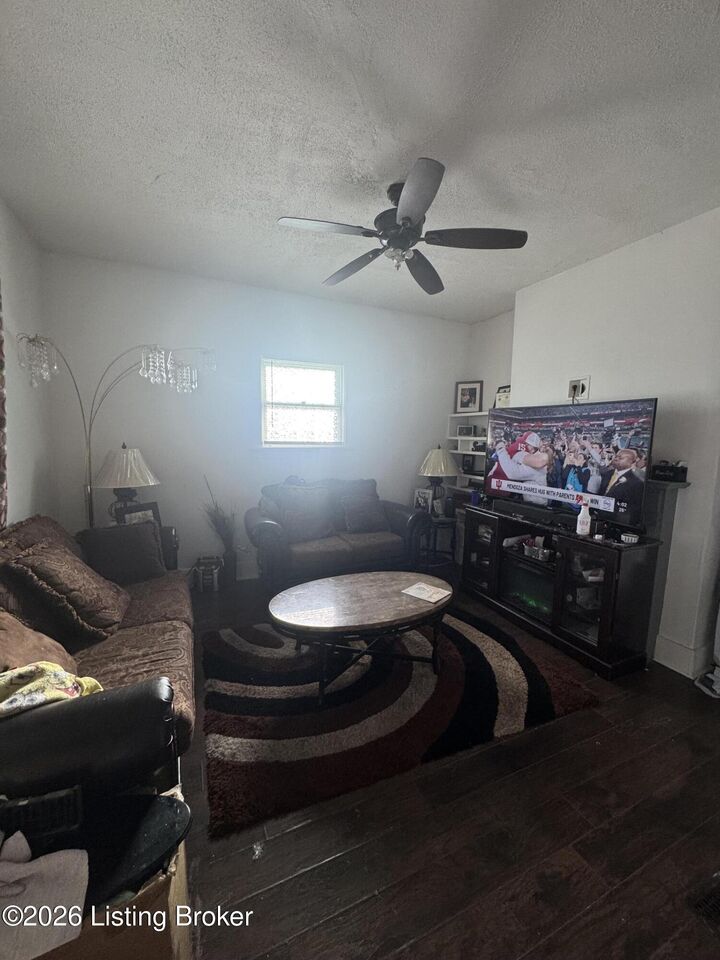 Property Photo:  2026 S 16th St  KY 40210 