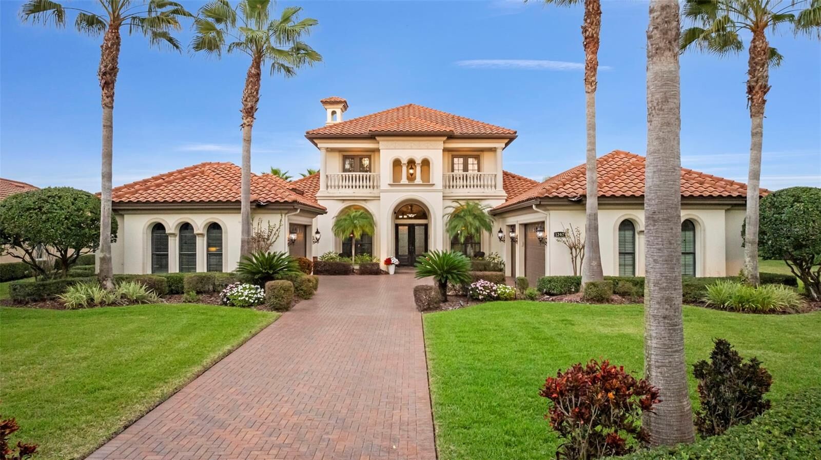 Property Photo:  1207 Merry Water Drive  FL 33548 