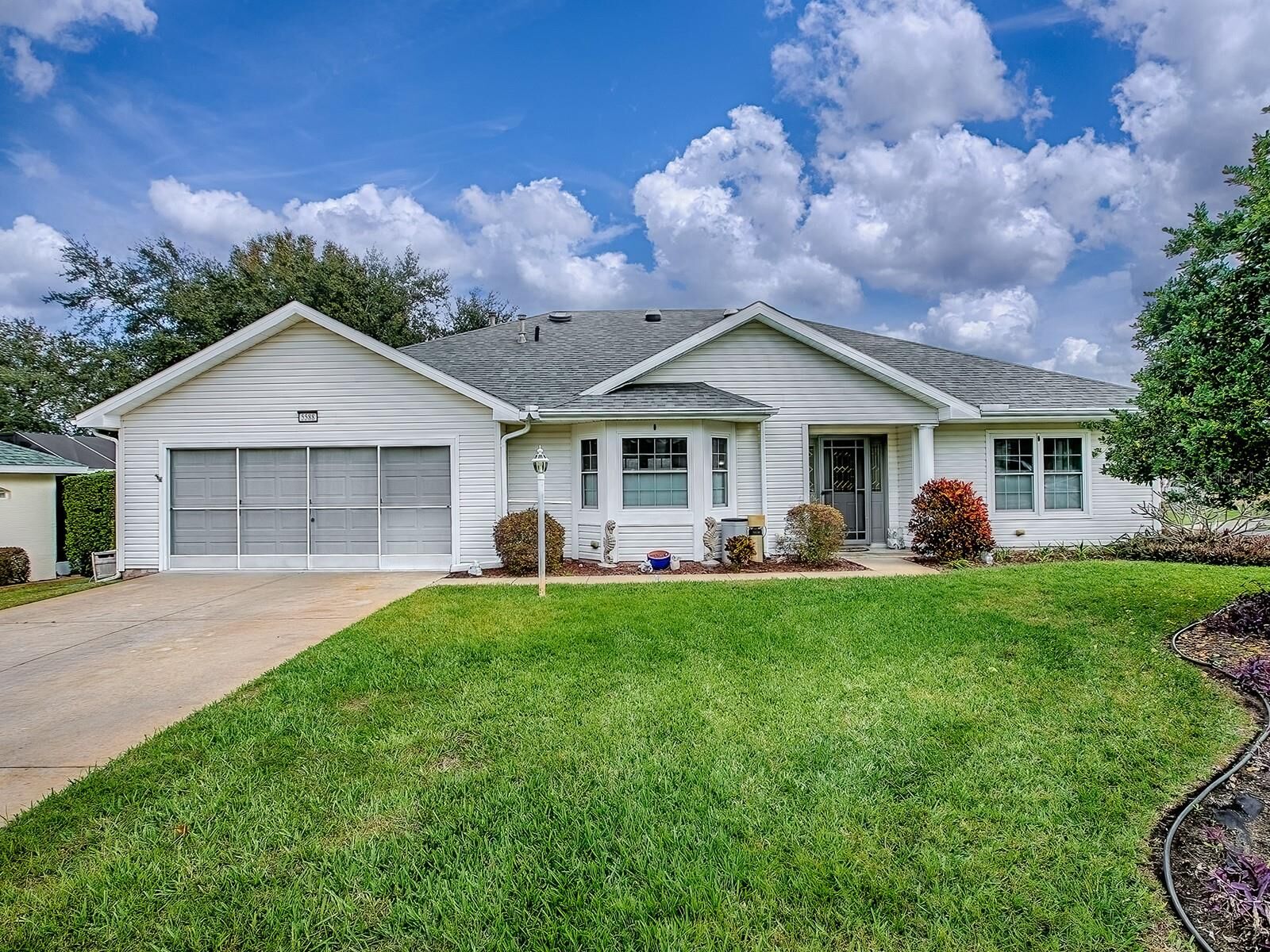 Property Photo: 5588 Gulf Stream Street FL 32778