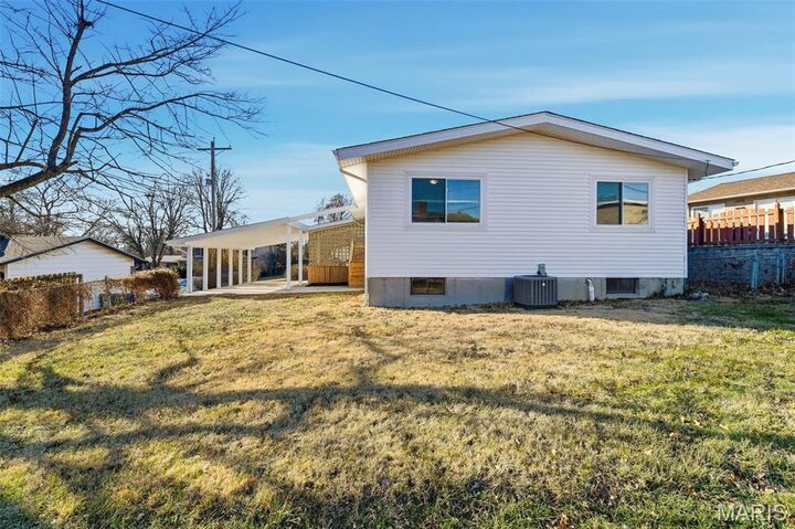 Property Photo:  1068 Fernview Drive  MO 63141 