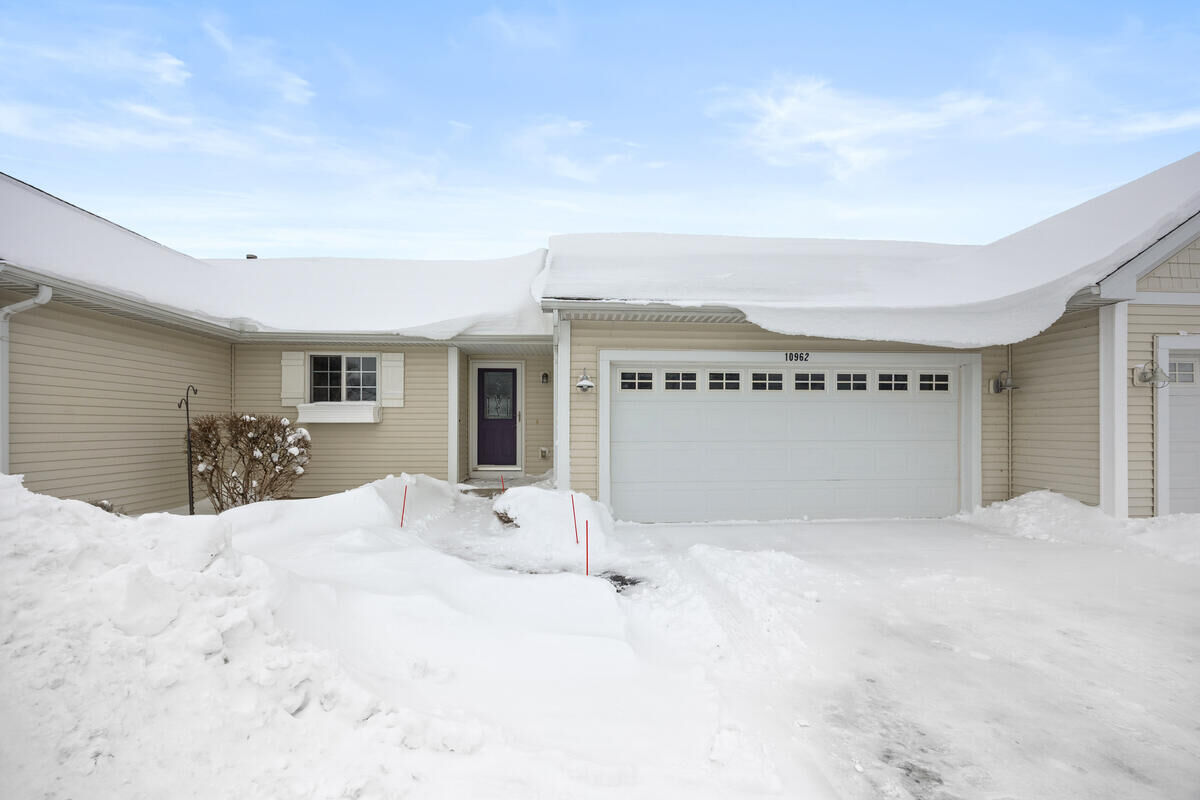 Property Photo: 10962 Cranberry Court MI 49464