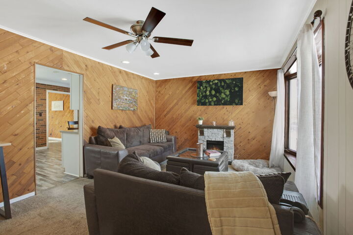 Property Photo: 2705 Park Street IL 60008