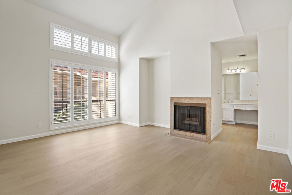 Property Photo:  1825 Westholme Avenue 2  CA 90025 