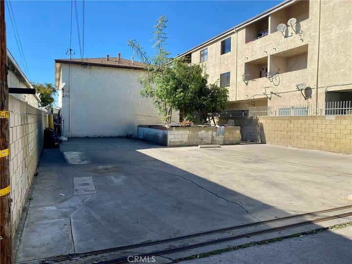 Property Photo:  1120 Raymond Avenue  CA 90804 