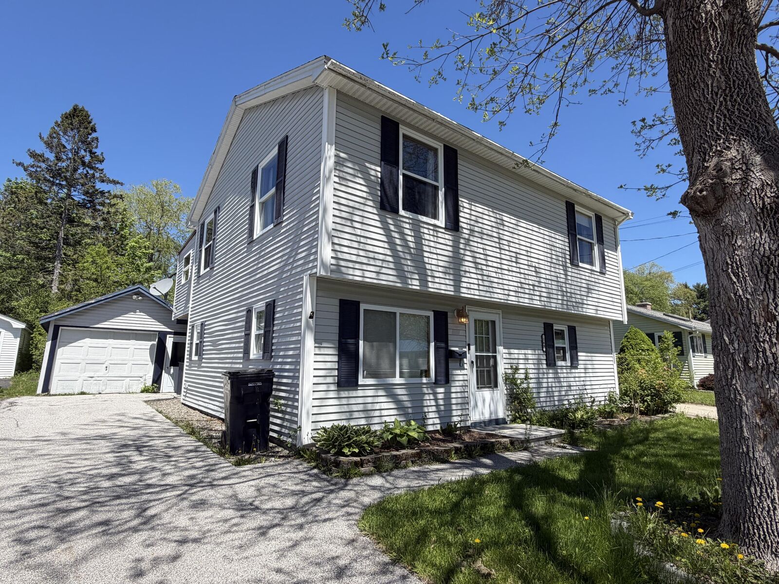 Property Photo:  169 Thornton Road  ME 04401 