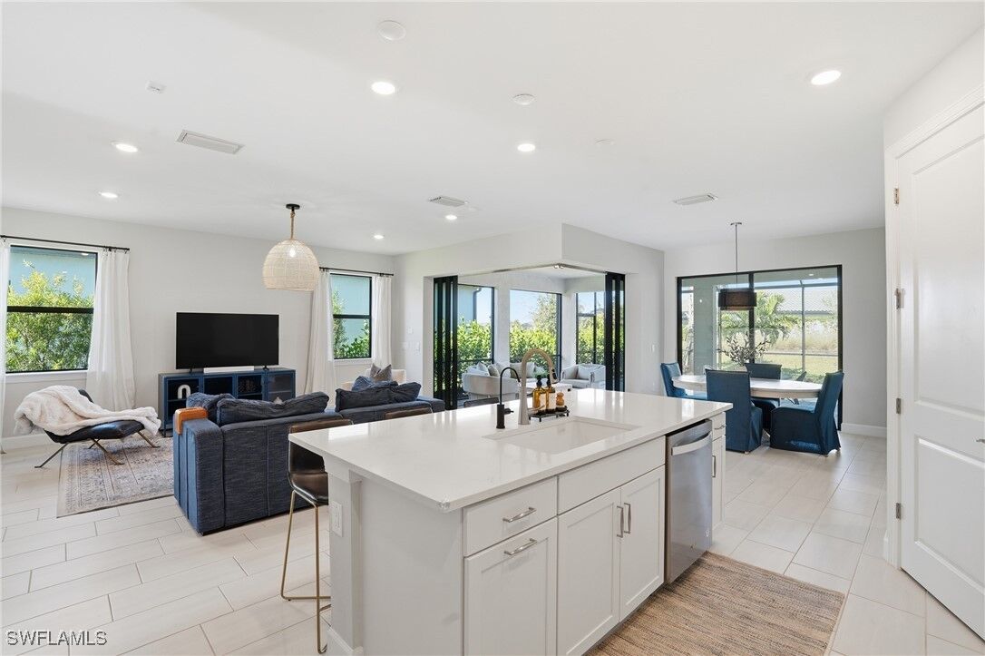 Property Photo:  1888 Terreno Boulevard  FL 34120 