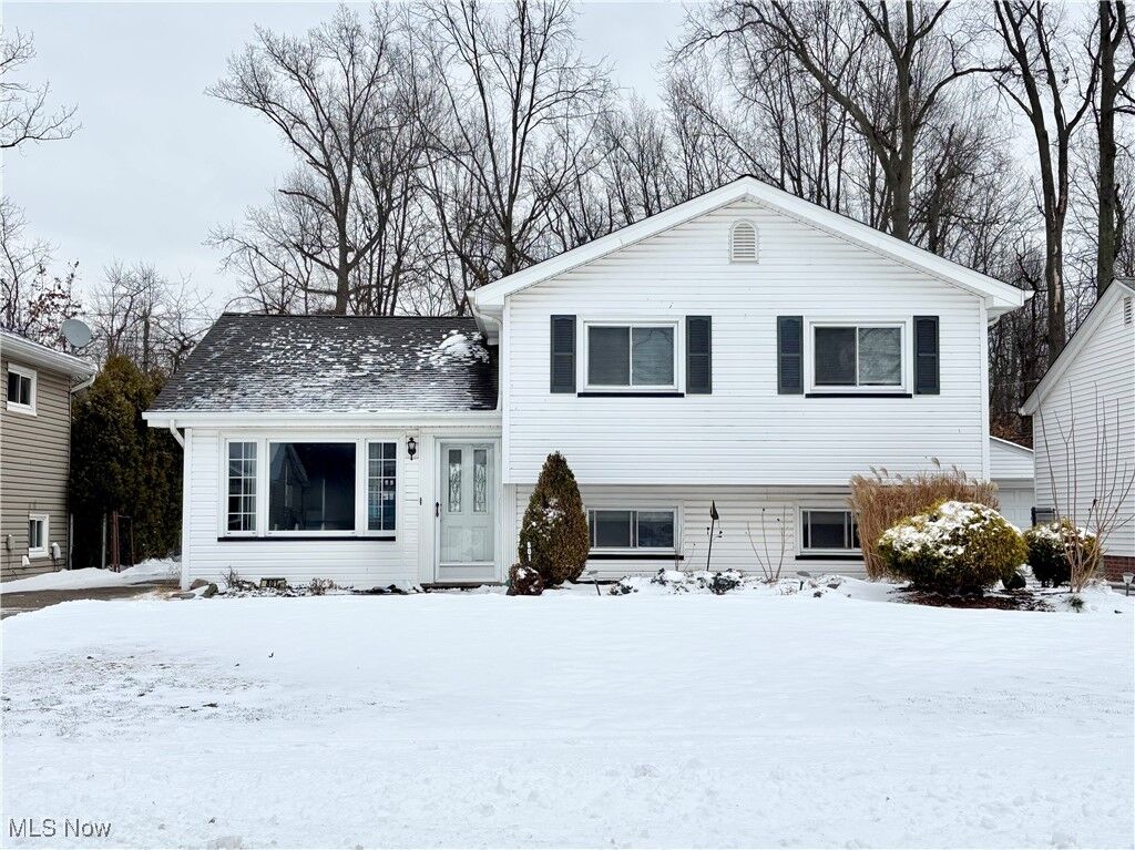 Property Photo:  801 Charles Street  OH 44095 