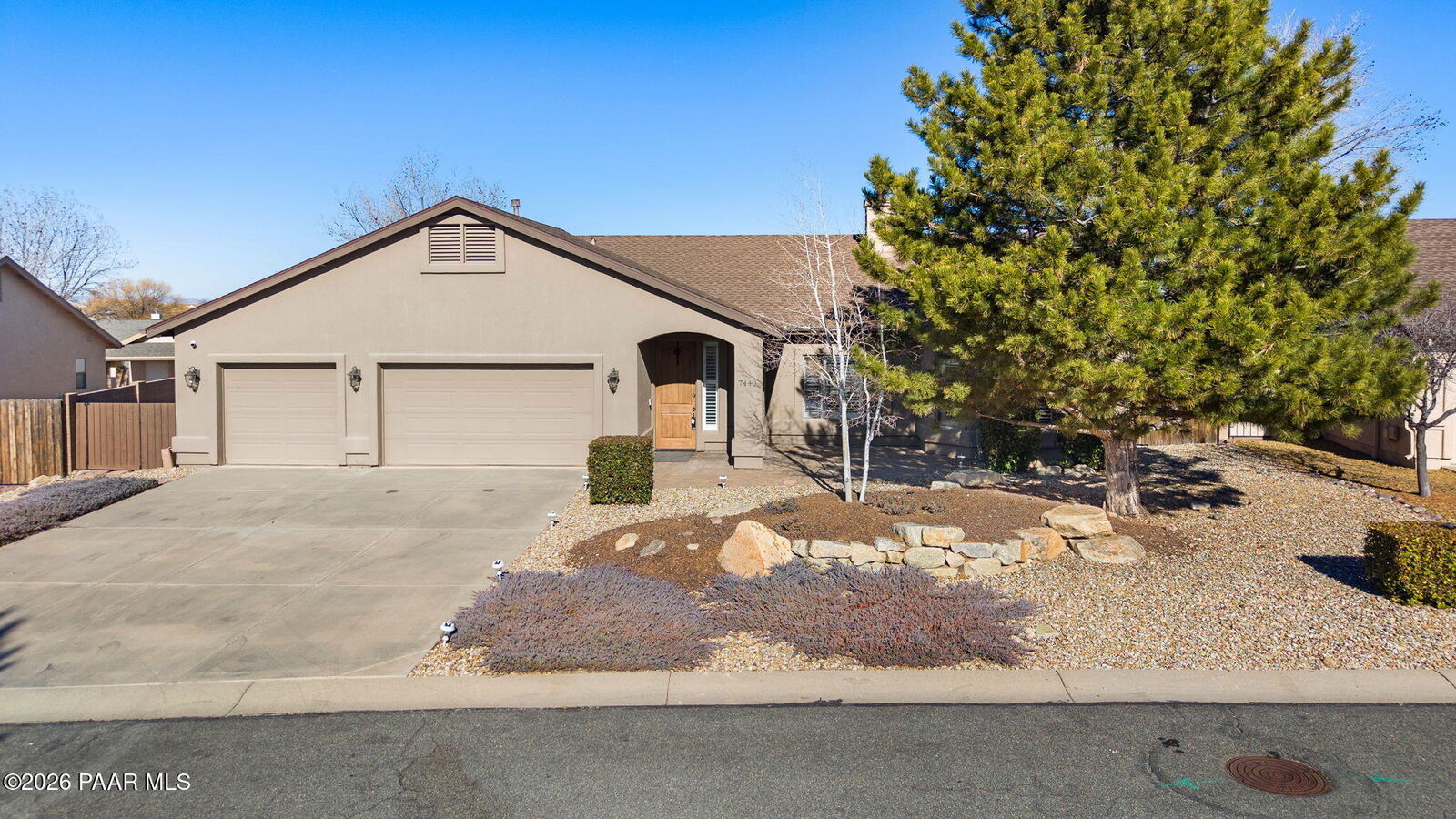 Property Photo: 7440 E Horizon Way AZ 86315