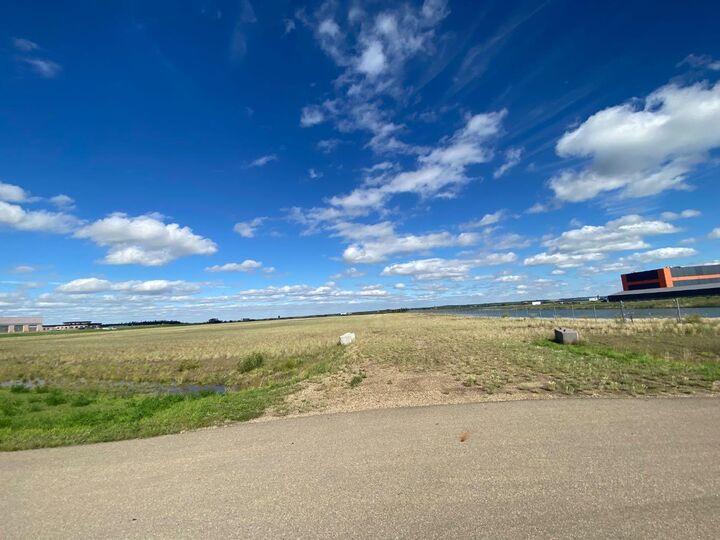 Property Photo: 1 431029 Range Road 261 AB T4J 1R4