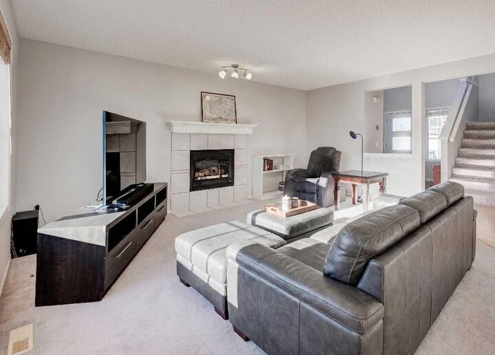 Property Photo:  239 Chapalina Place SE  AB T2X 3P4 