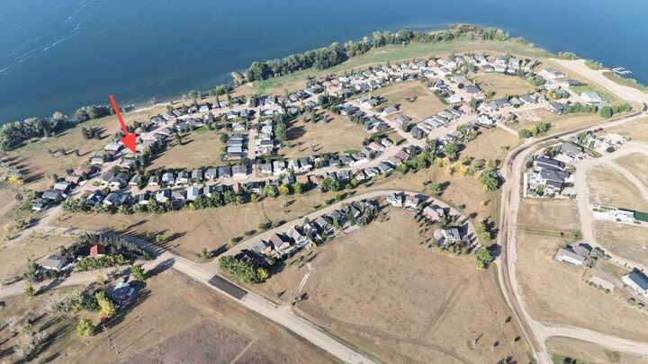 Property Photo: 619 Lakeside Drive AB T0B 2R0