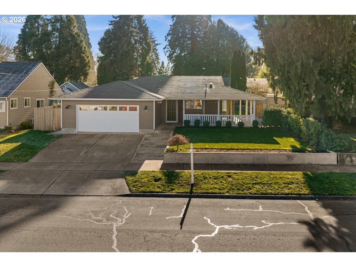 Property Photo:  2626 18th Ave  OR 97116 