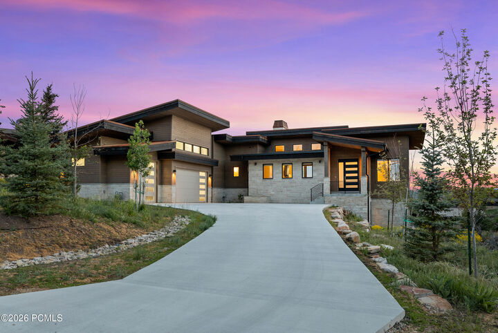 Property Photo: 2730 E Bitter Brush Drive UT 84098