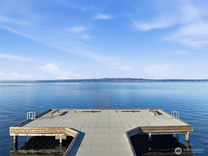 Property Photo:  515 S Lake Street 204  WA 98033 