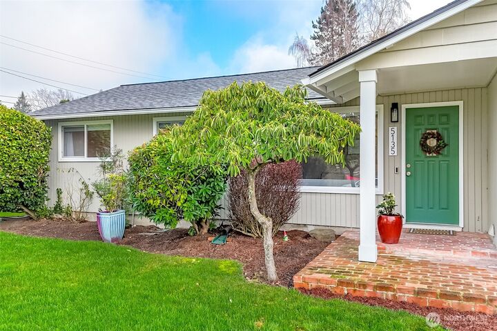 Property Photo:  5135  Frances Avenue NE  WA 98422 