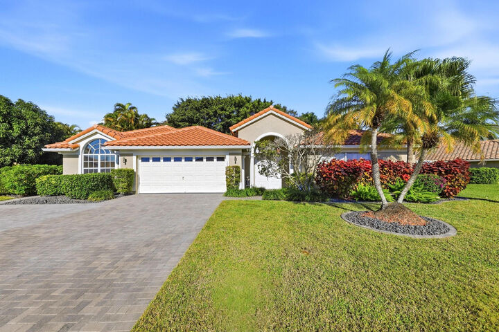 Property Photo:  19149 Cloister Lake Lane  FL 33498 