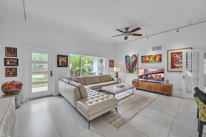 Property Photo:  1722 NE 27th Drive  FL 33334 