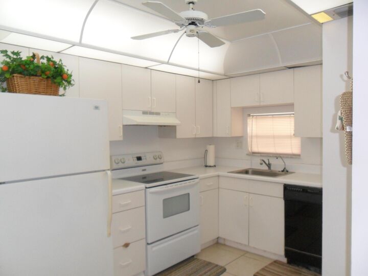 Property Photo:  681 S Hollybrook Drive 105  FL 33025 