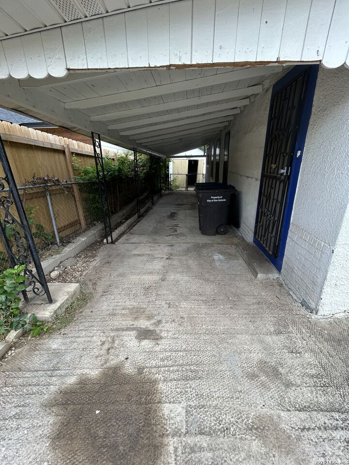 Property Photo:  239 Hawthorne  TX 78214 
