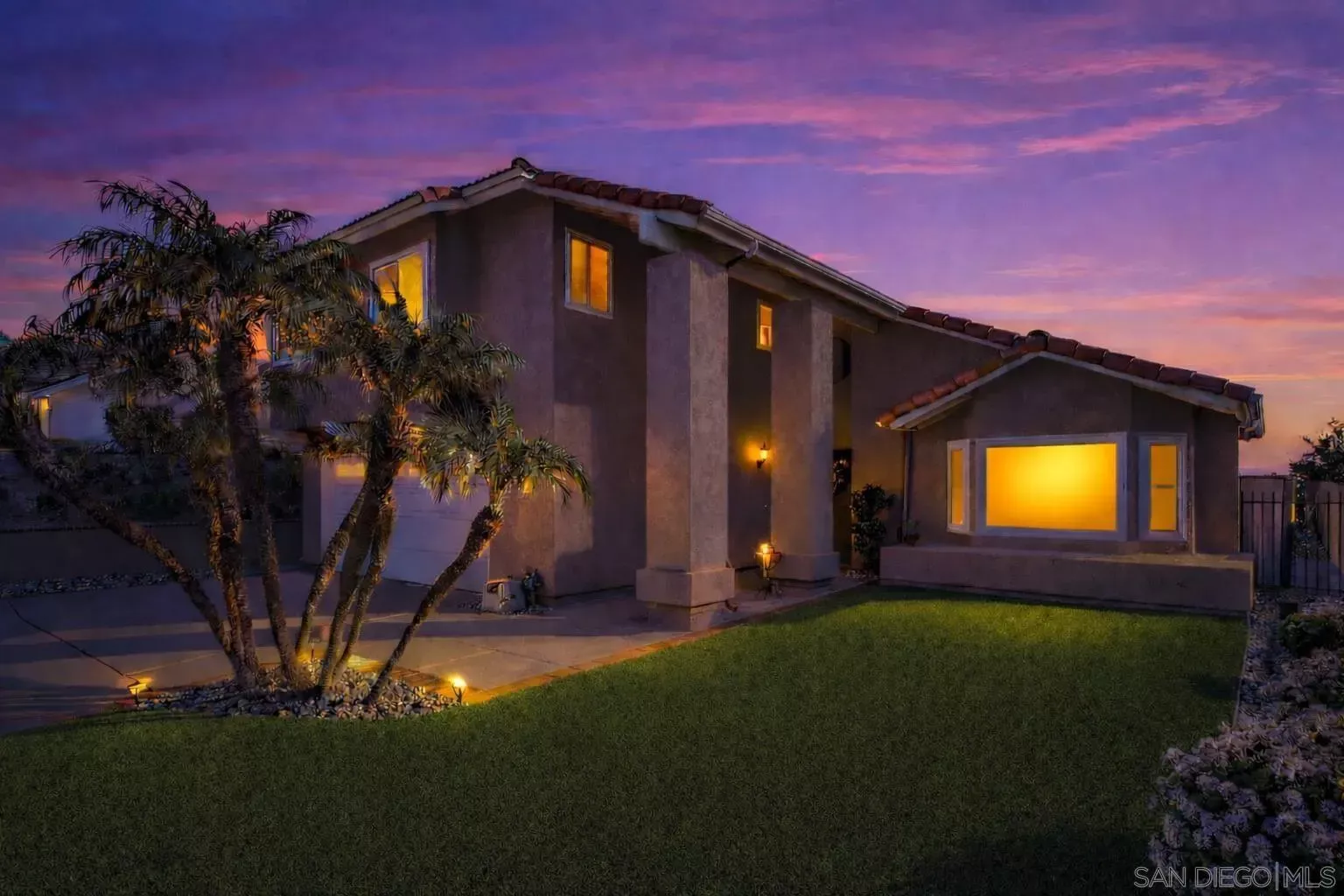 Property Photo: 11729 Petirrojo Ct CA 92124