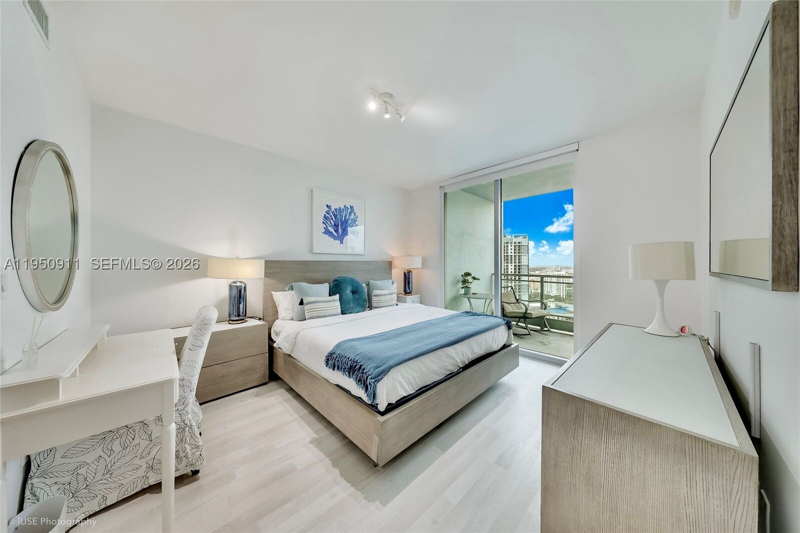 Property Photo:  90 SW 3rd St 3109  FL 33130 