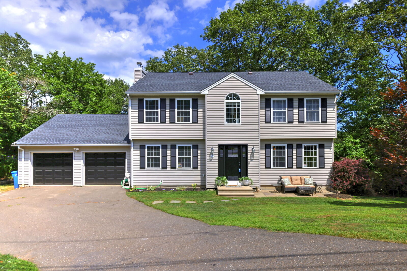 Property Photo:  28 Edgewood Avenue  CT 06484 