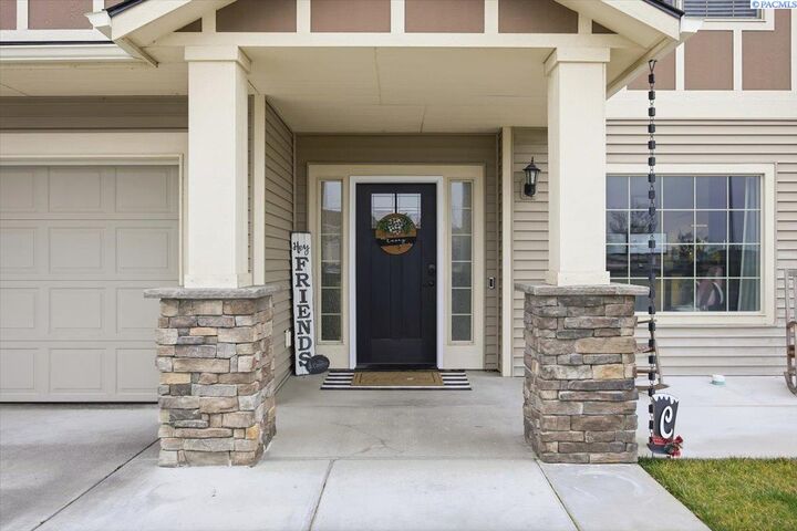 Property Photo:  4612 Parley Dr  WA 99301 