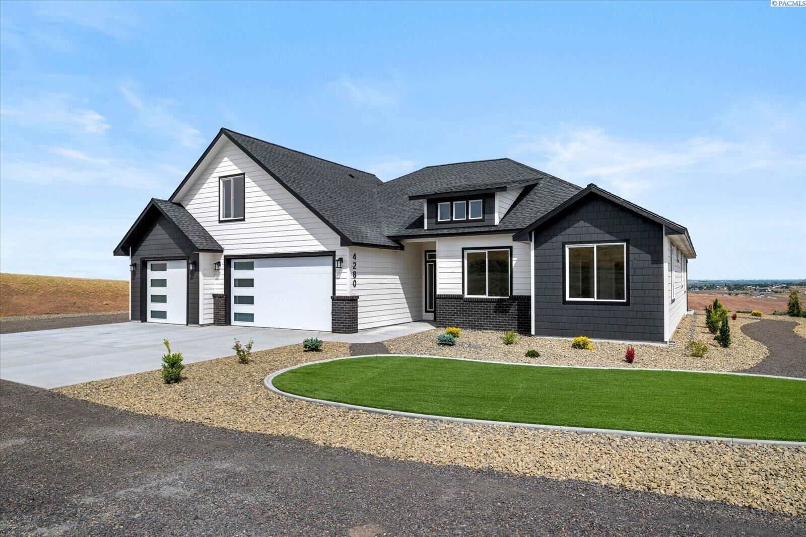 Property Photo: 4280 W Brant Rd Pr NW A WA 99320