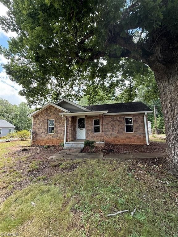 Property Photo:  4372 Oak Ridge Drive  NC 27105 