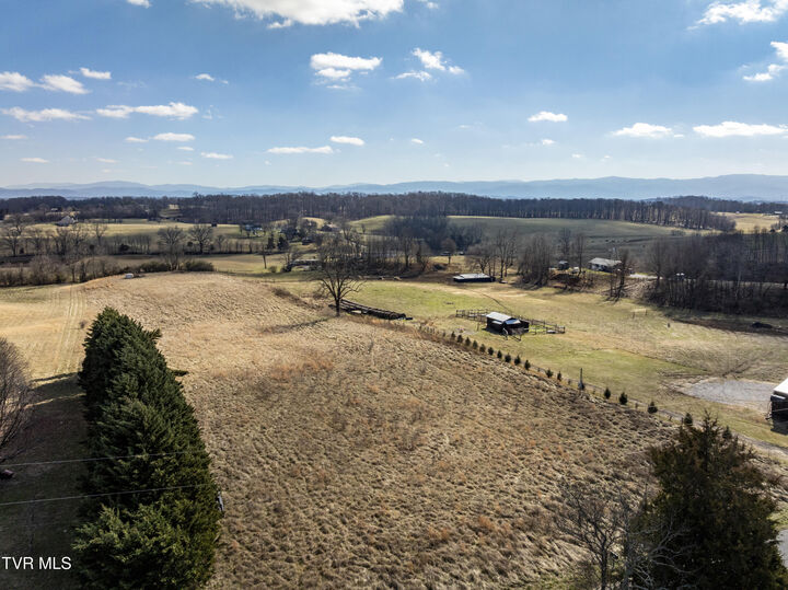 Property Photo:  168 Keys Road  TN 37681 