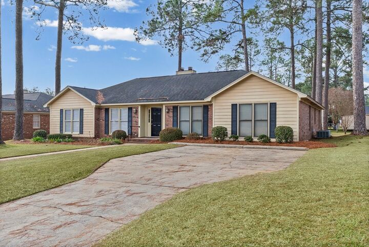 Property Photo:  2302-A Tuxedo Lane  GA 31707 