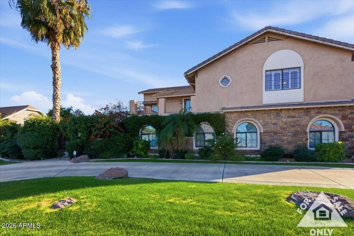 Property Photo:  3203 E Ellis Street  AZ 85213 