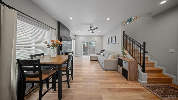 Property Photo:  2213 Tapian Way  CA 95403 