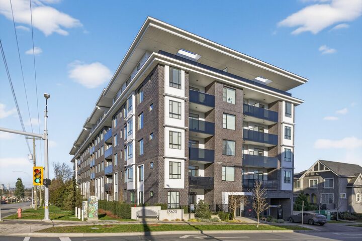 Photo de la propriété:  13623 81A Avenue 606  BC V3W 3N7 