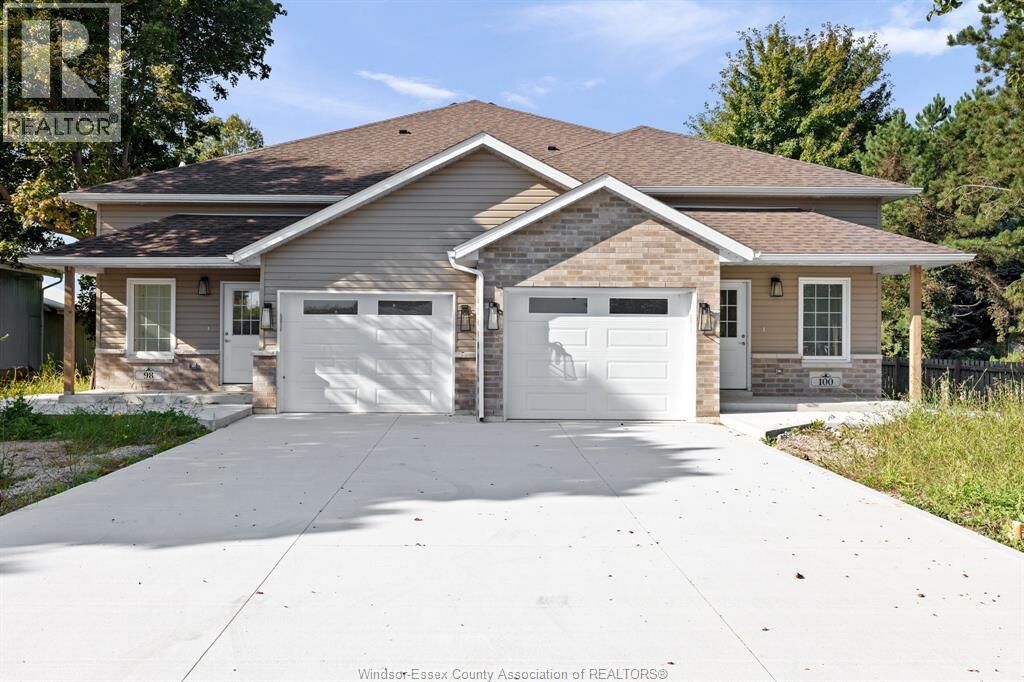 Property Photo:  100 Erie Street North  ON N0P 2C0 