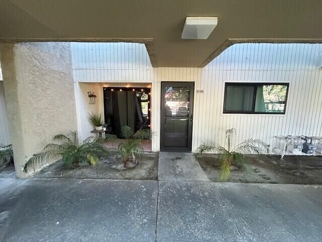 Property Photo:  685 N Ashurst Court 108  CA 92262 