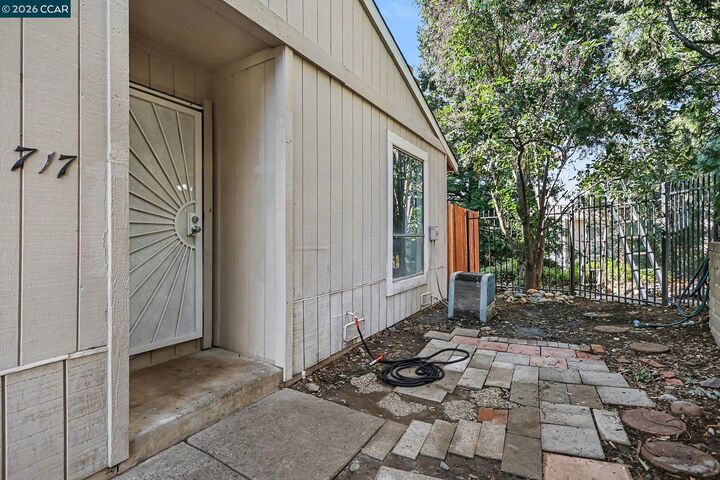 Property Photo:  717 Beelard Dr  CA 95687 