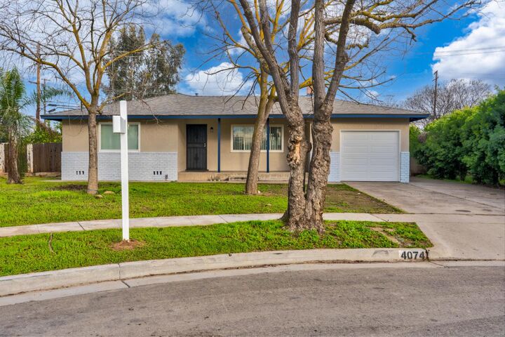 Property Photo:  4074 N Ila Avenue  CA 93705 