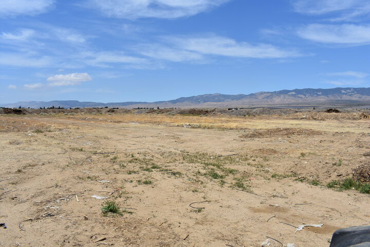 Property Photo:  246th St W And Ave B10  CA 93536 