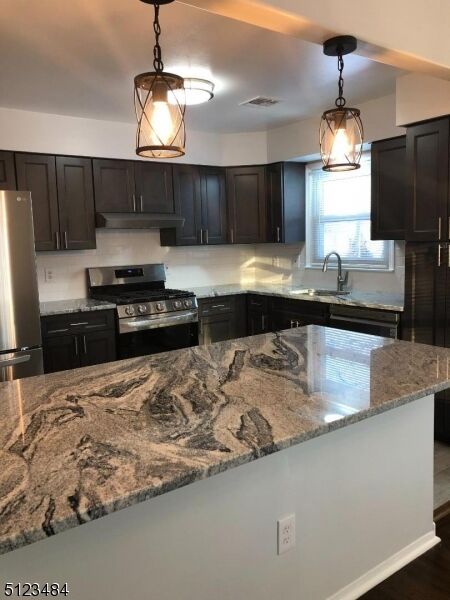 Property Photo:  115 Burnside Ave 2  NJ 07016 