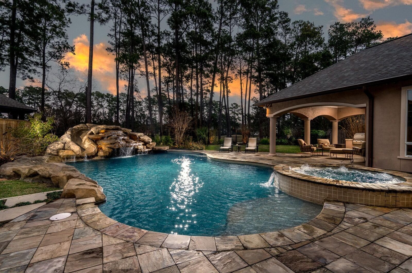 Property Photo:  30 Lochbury Drive  TX 77379 