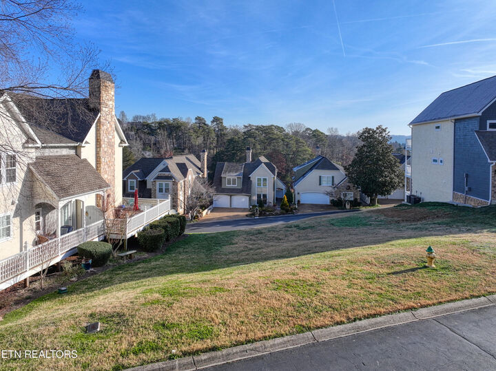 Property Photo:  2113 Cottage Row Lane  TN 37922 
